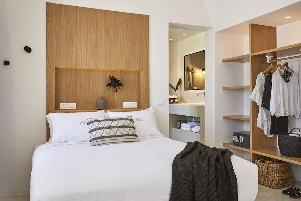 White & Co. La Torre Suites Pýrgos Eksteriør bilde