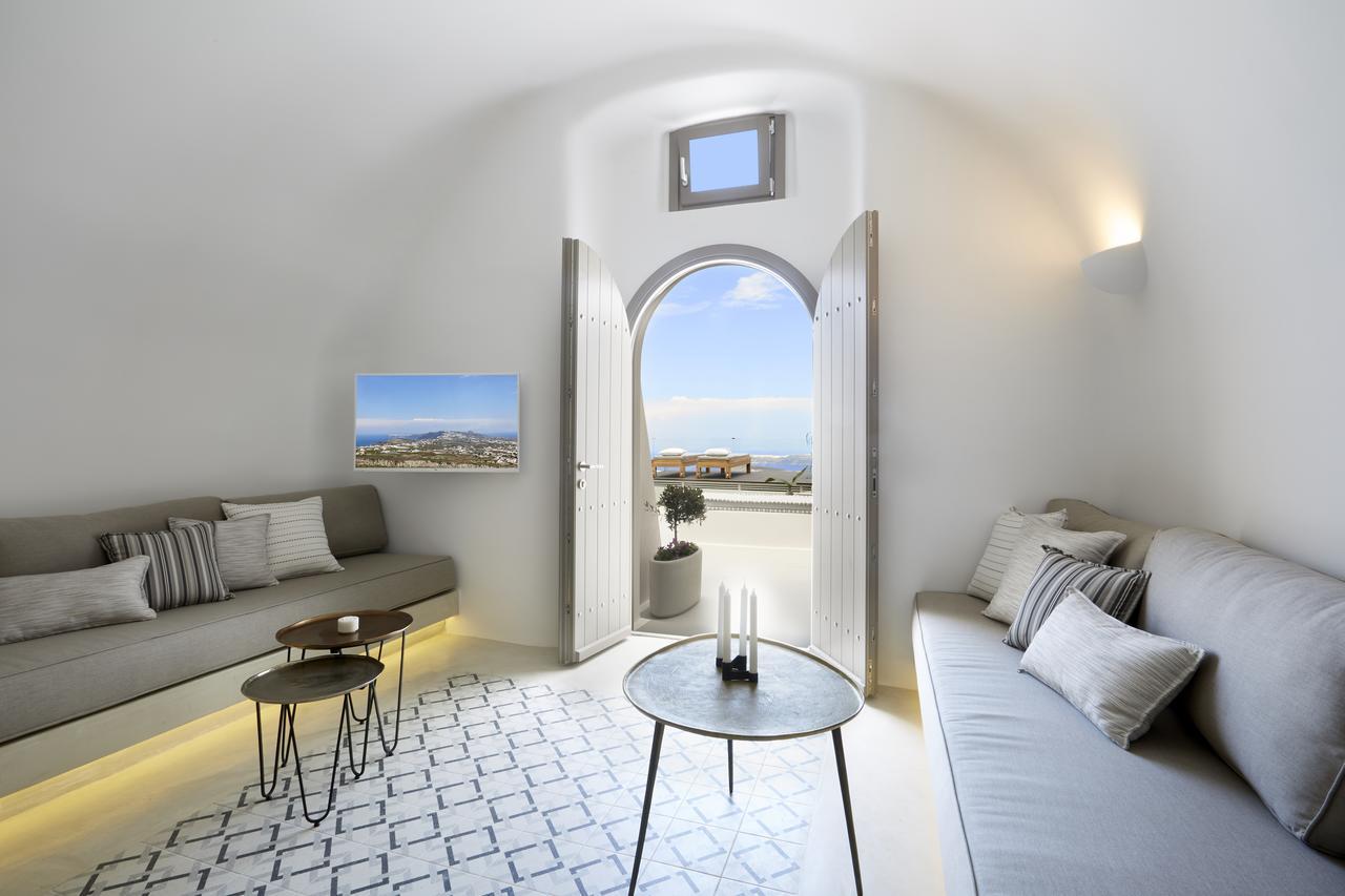 White & Co. La Torre Suites Pýrgos Eksteriør bilde